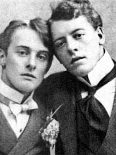 zwei Männer Kopf an Kopf im Portrait